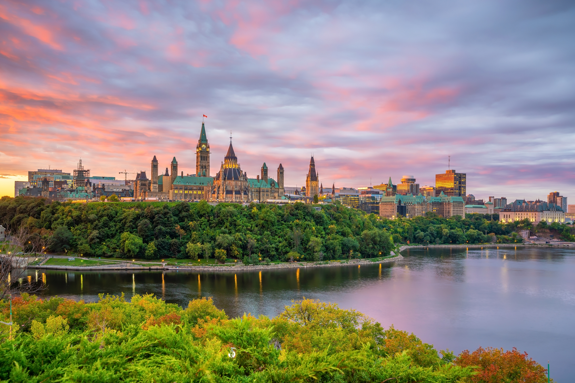 NIAGARA FALLS – THOUSAND ISLANDS – OTTAWA (560KM – 5H45)